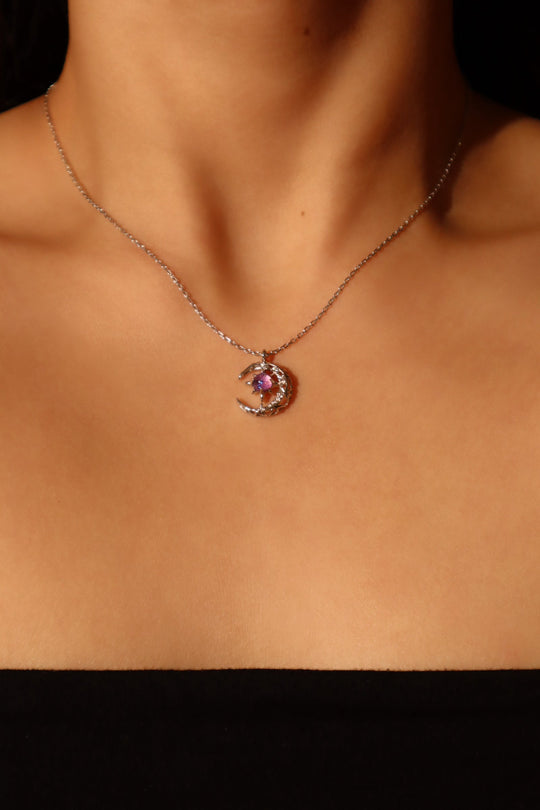 Collana con luna e gemma glitterata viola