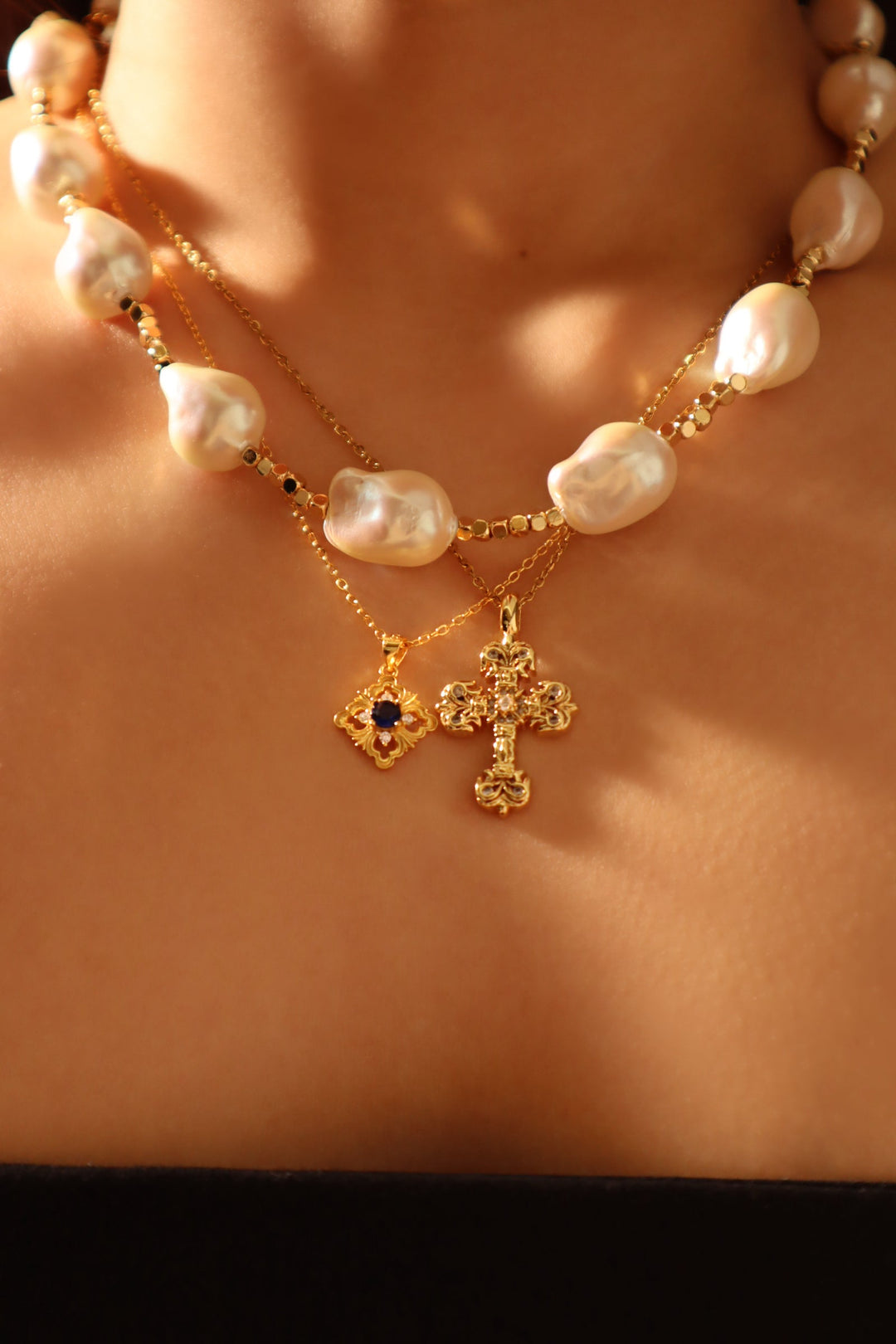 Collana in pizzo con gemme blu vermeil