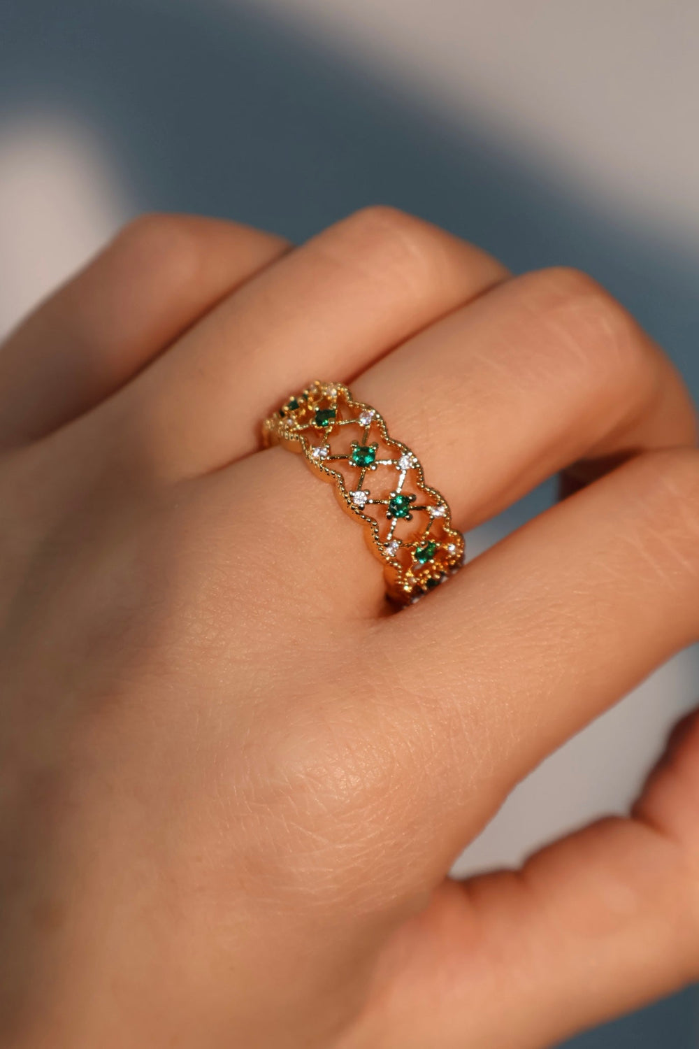 Anello con corona di smeraldo e vermeil