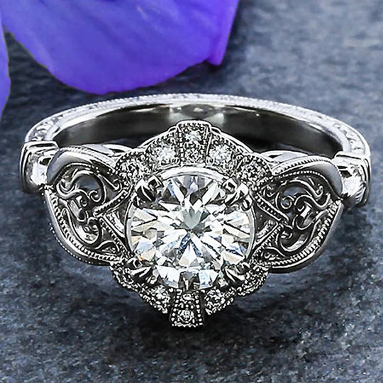 Elegante anello in zirconio in argento sterling