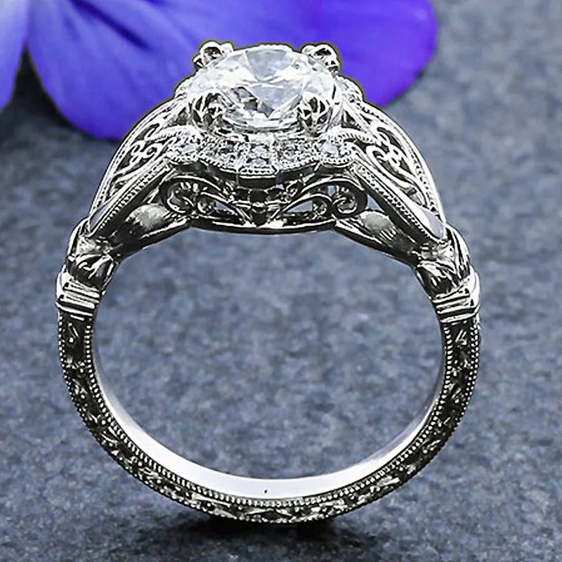 Elegante anello in zirconio in argento sterling