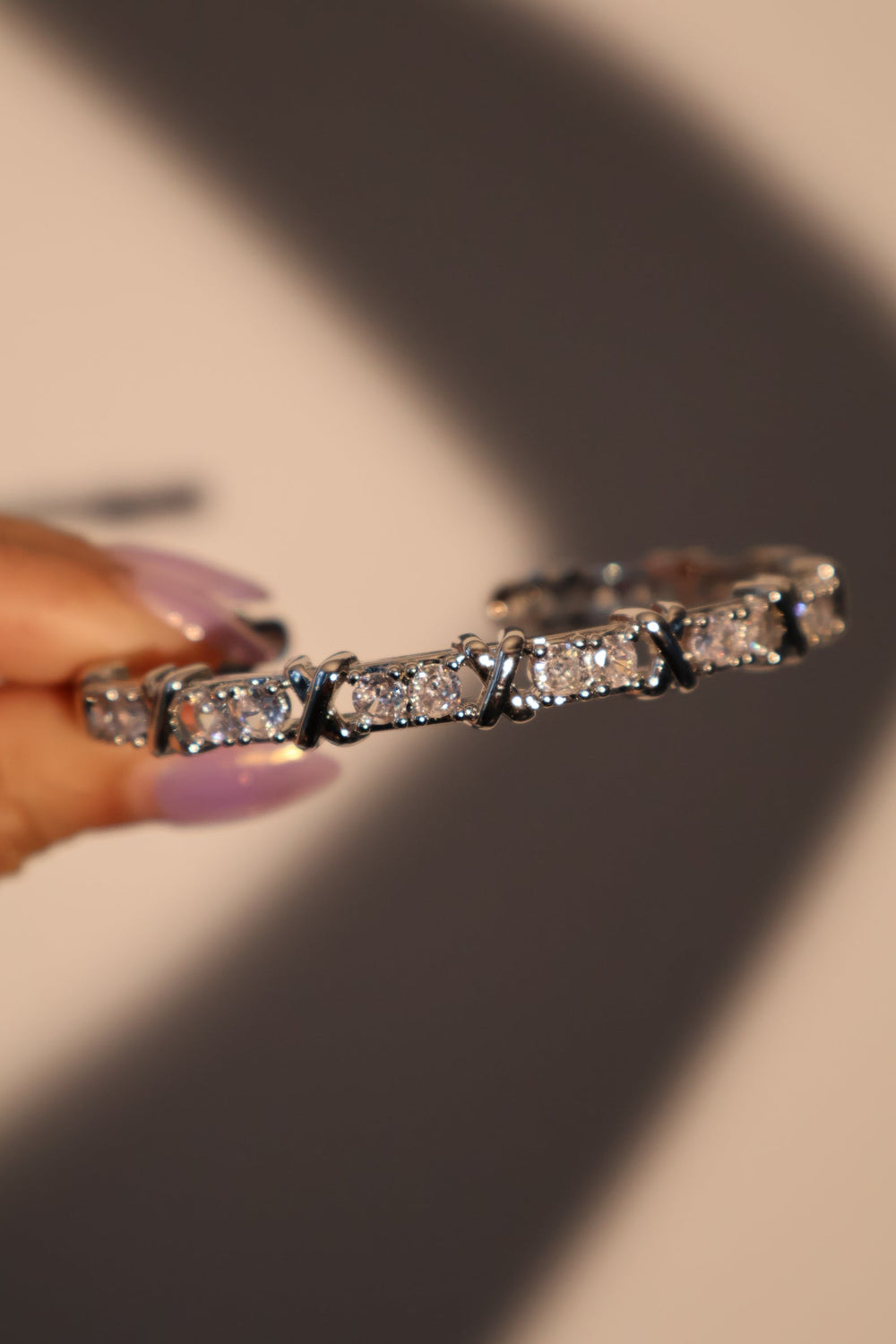 Bracciale con croce di diamanti