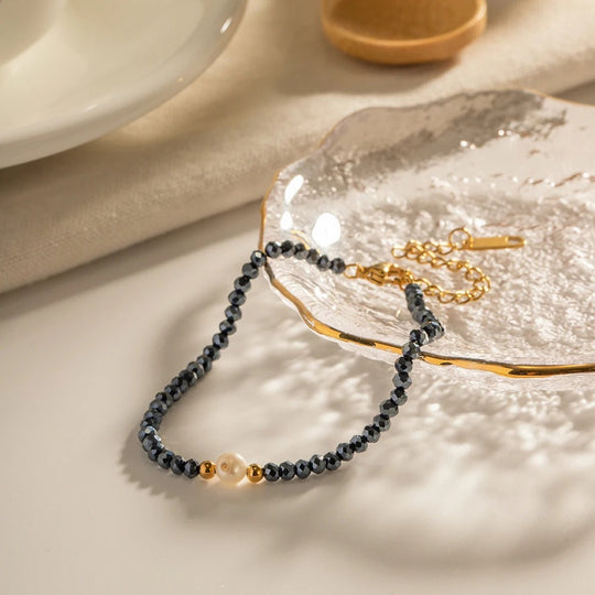 Bracciale con perle e sodalite blu navy