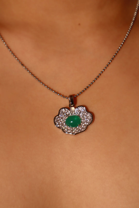 Collana di giada con nuvola di diamanti