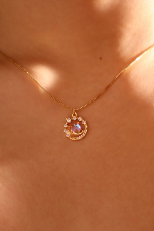 Collana con stella di Saturno e pietra di luna