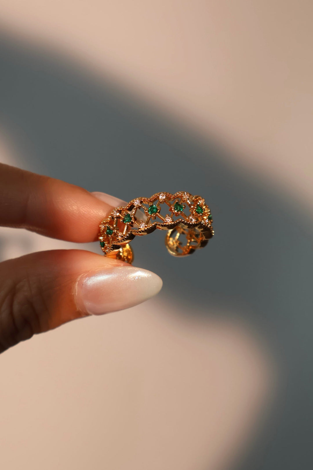 Anello con corona di smeraldo e vermeil