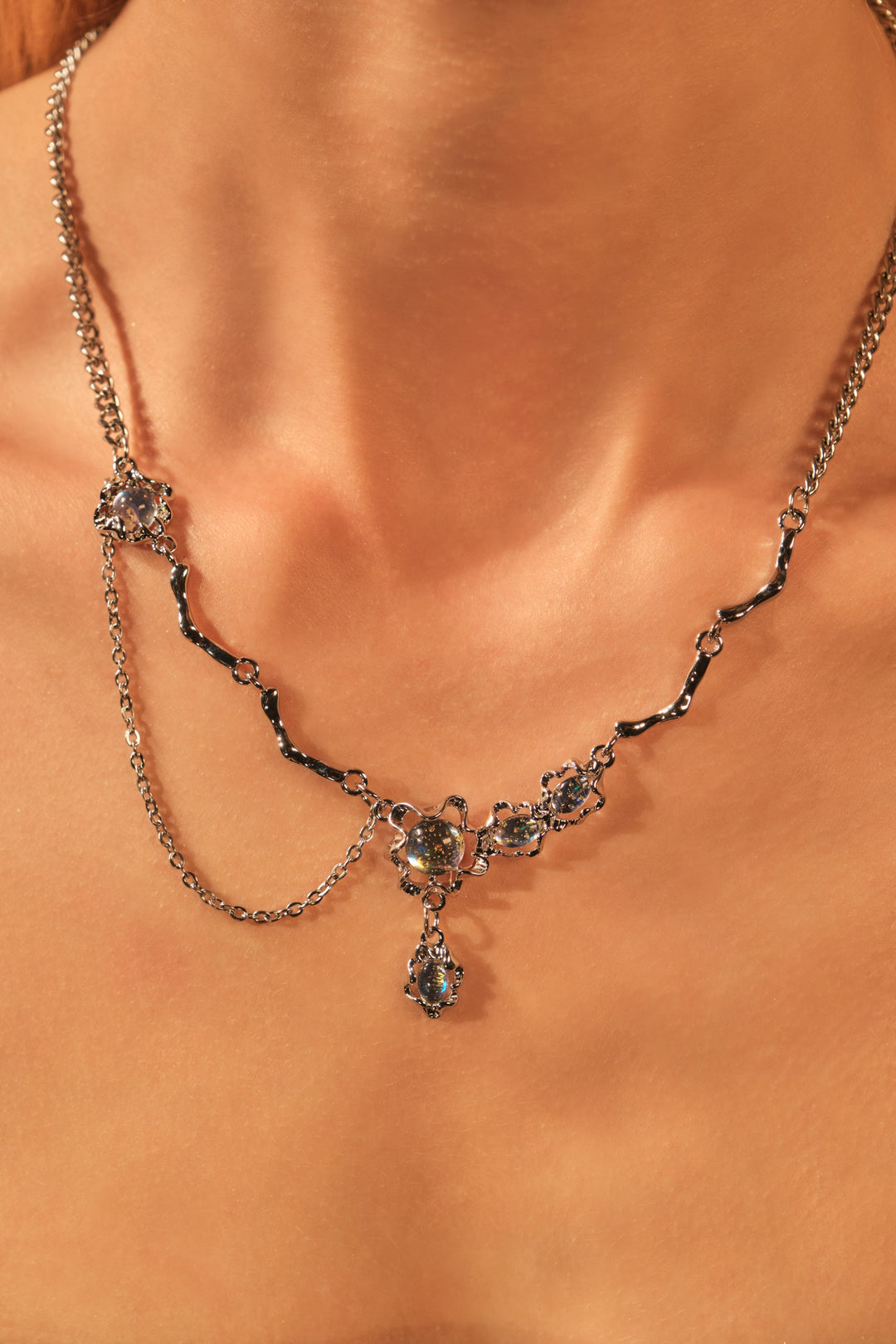 Collana pendente con pietra di luna