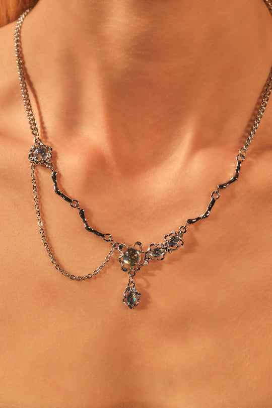 Collana pendente con pietra di luna