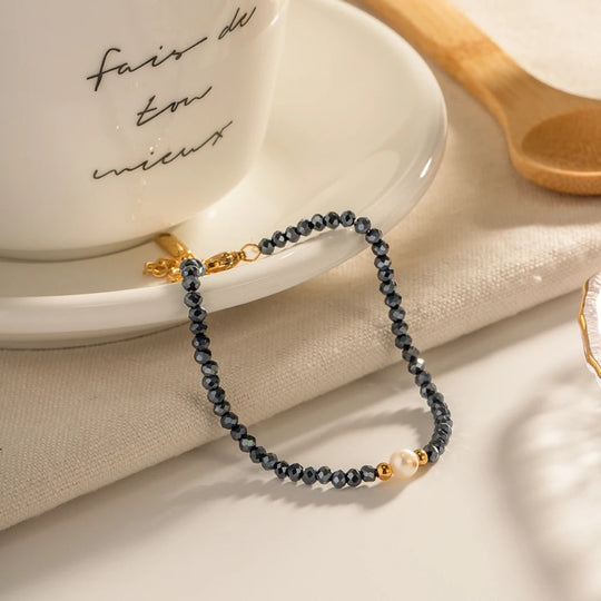 Bracciale con perle e sodalite blu navy
