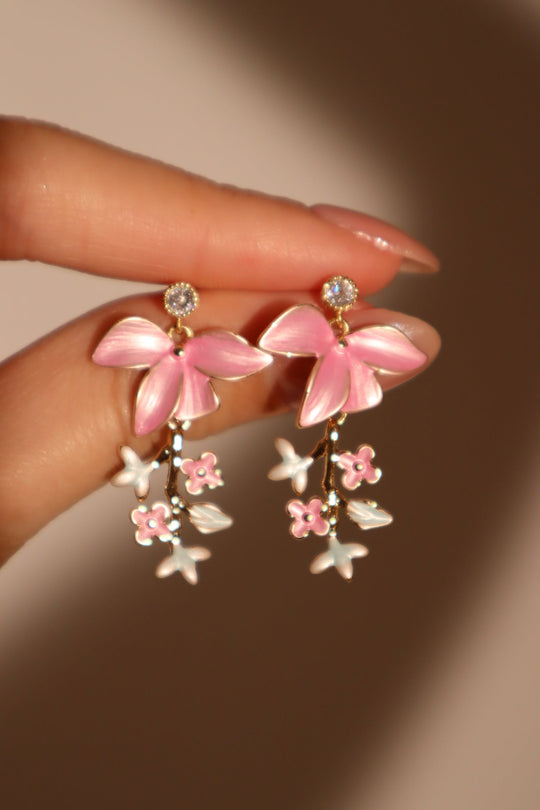 Orecchini con fiori tropicali