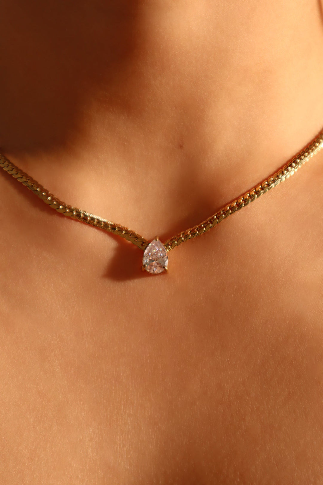 Collana a catena con gocce d'acqua in acciaio inossidabile