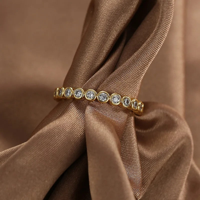 Anello a bolla con diamante