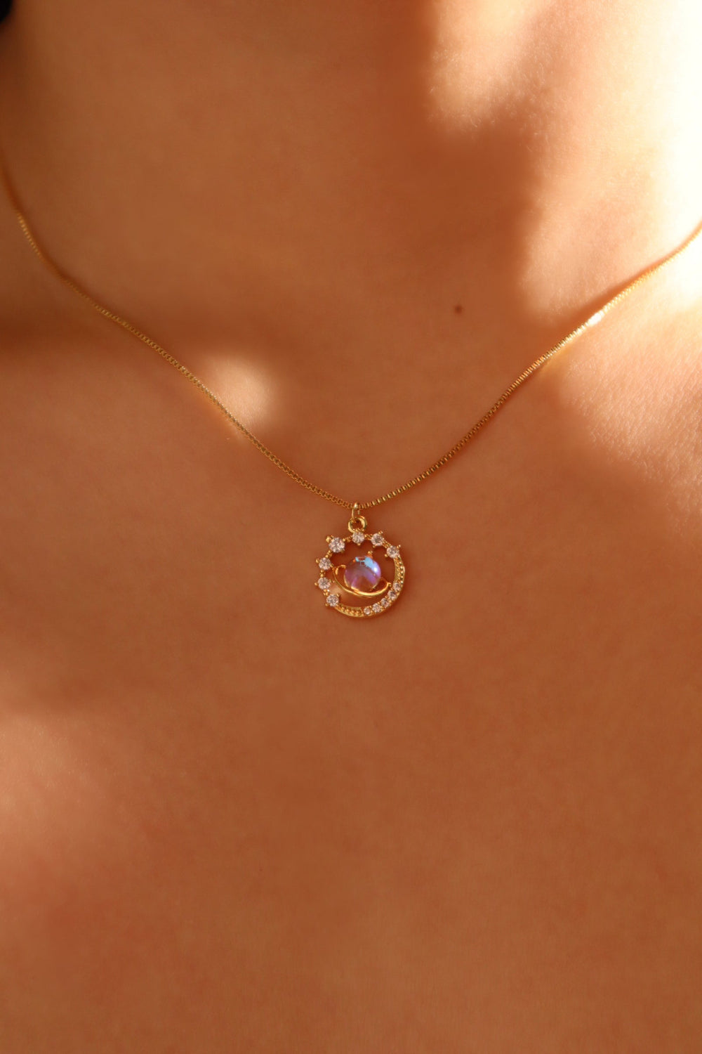 Collana con stella di Saturno e pietra di luna