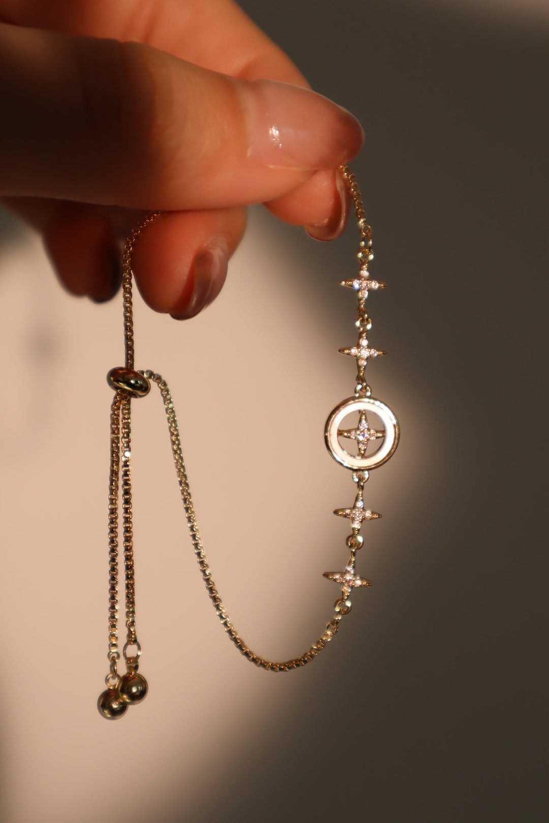 Bracciale con stella polare in diamanti