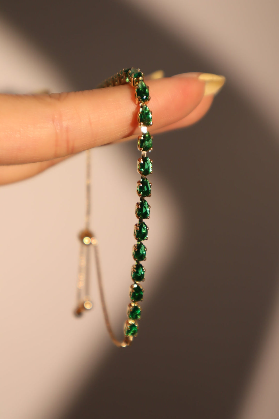 Bracciale con gemma verde