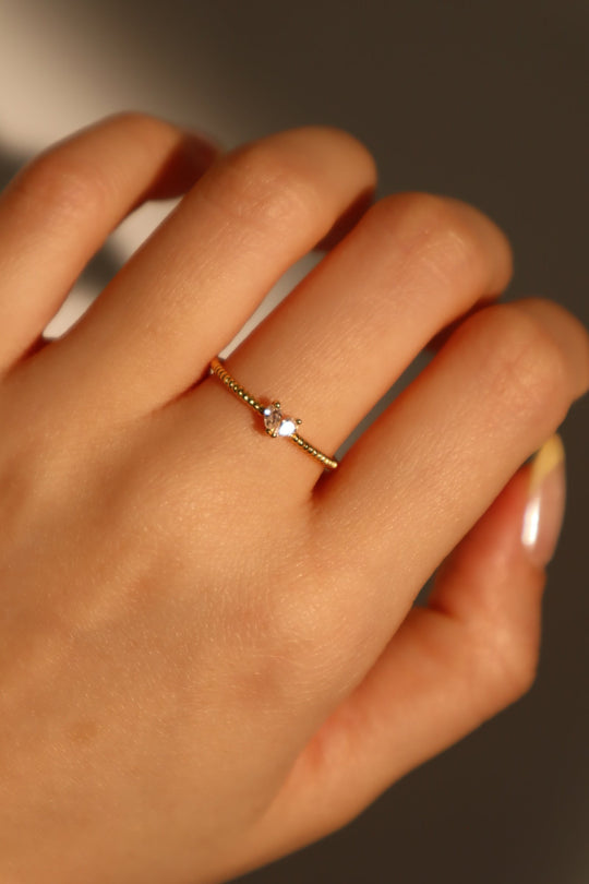Anello a cuore di diamanti