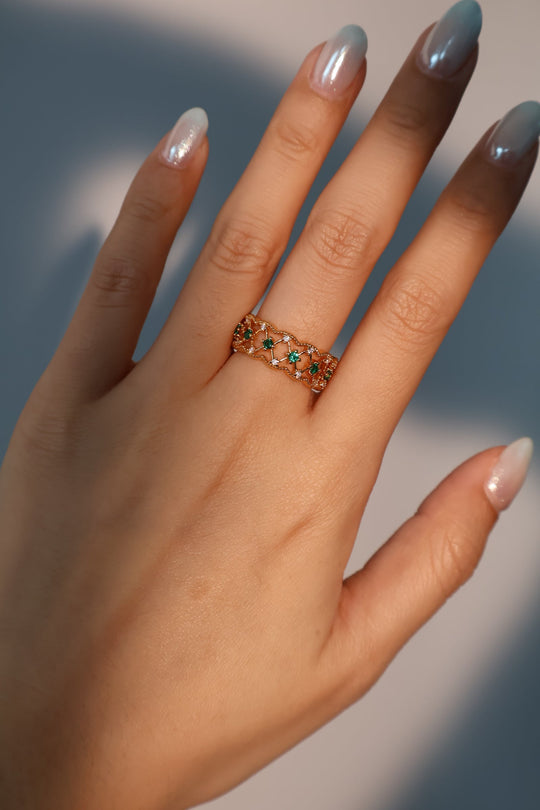 Anello con corona di smeraldo e vermeil