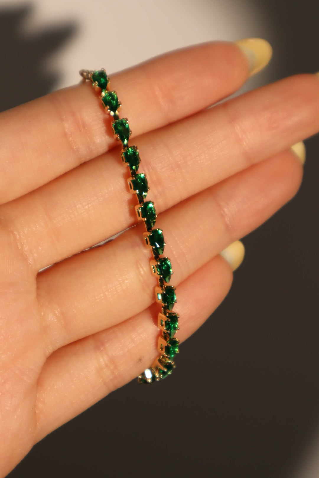 Bracciale con gemma verde