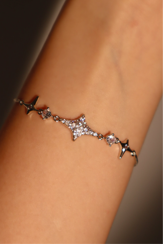 Bracciale con stella polare multidiamante