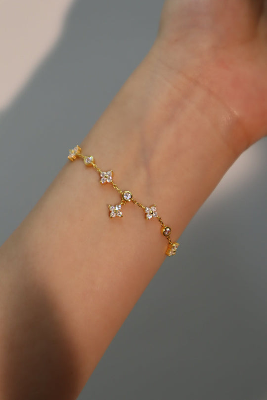 Bracciale multi-foglia portafortuna in vermeil