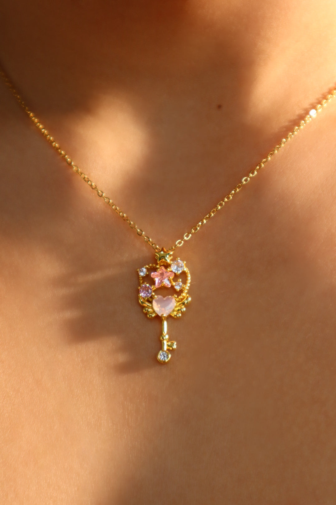 Collana con chiave magica