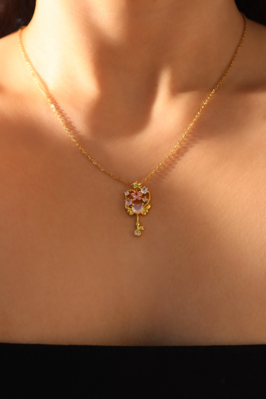Collana con chiave magica