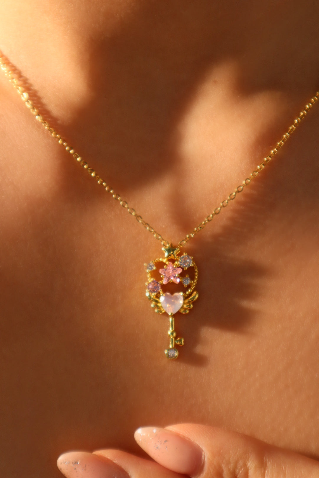 Collana con chiave magica