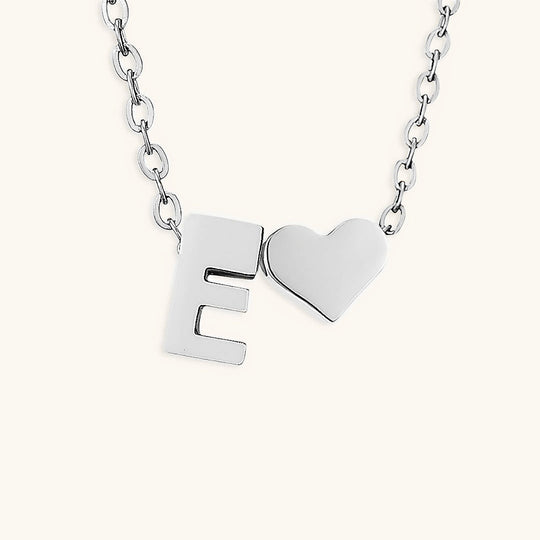 Collana con lettera iniziale Ria in oro
