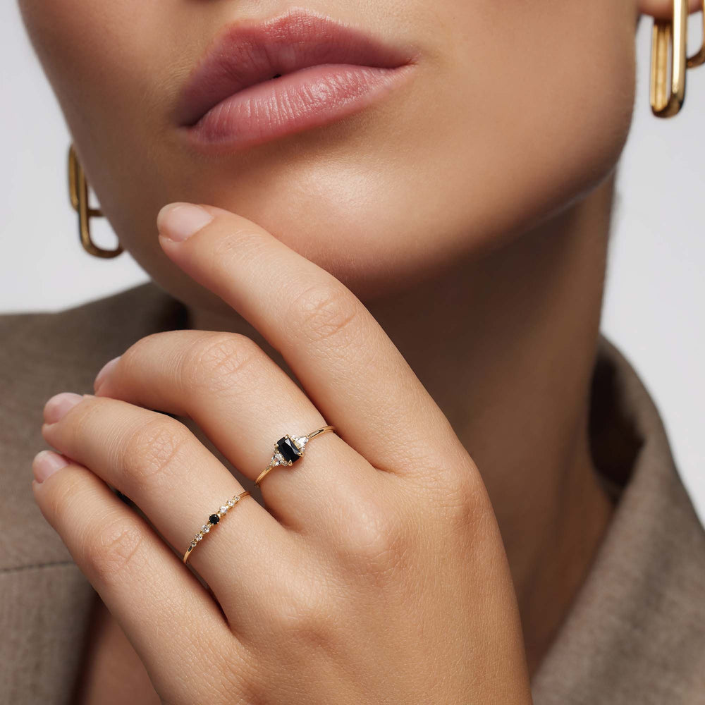 Anello Baguette con spinello nero