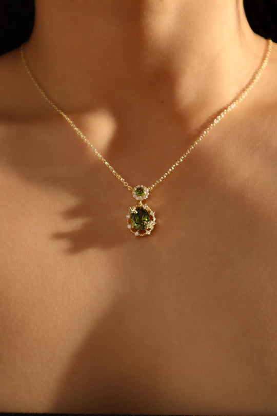 Collana con farfalla di smeraldo