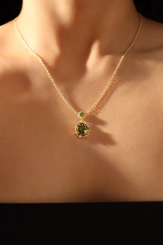 Collana con farfalla di smeraldo