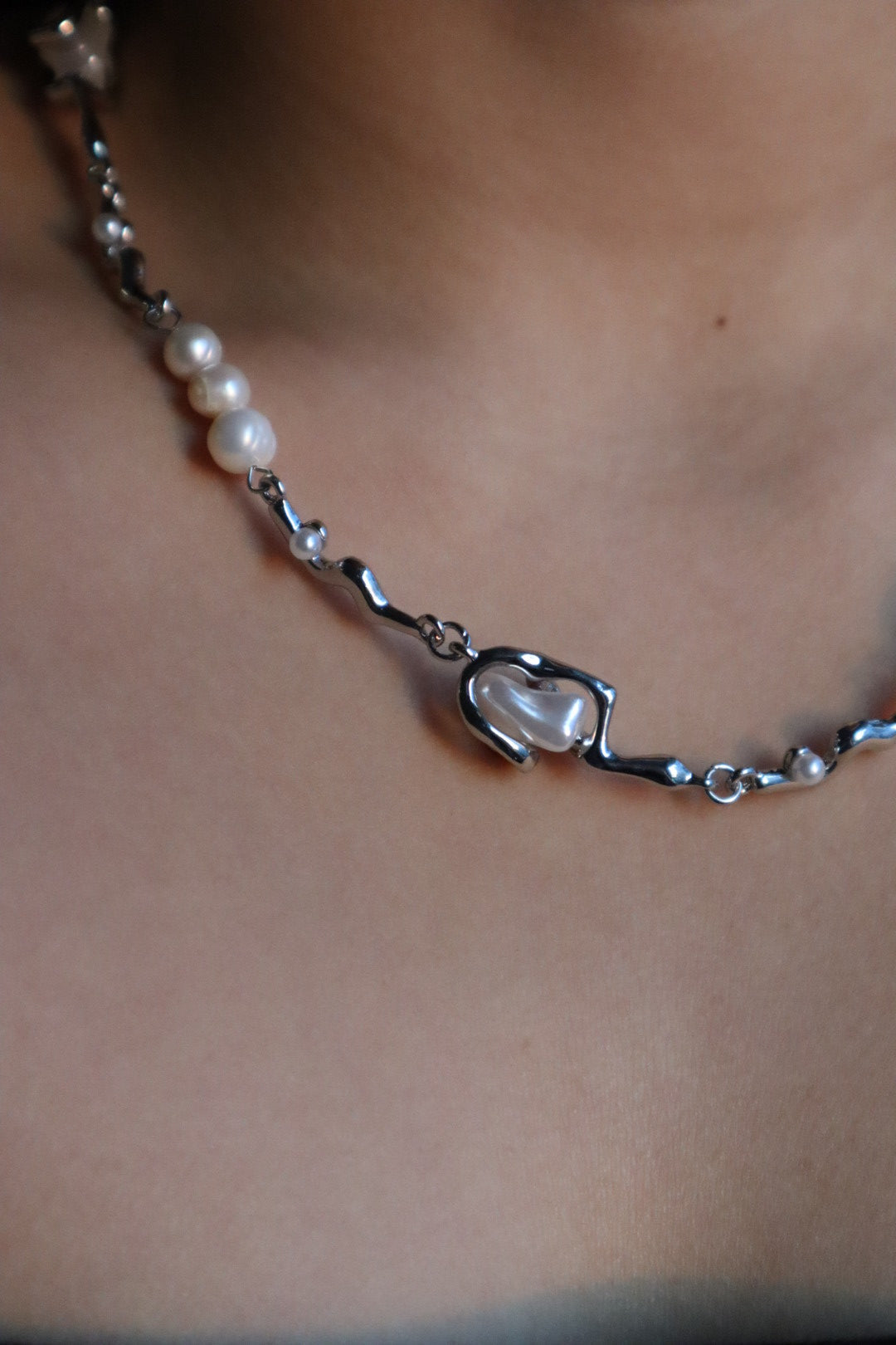 Collana di perle bianche