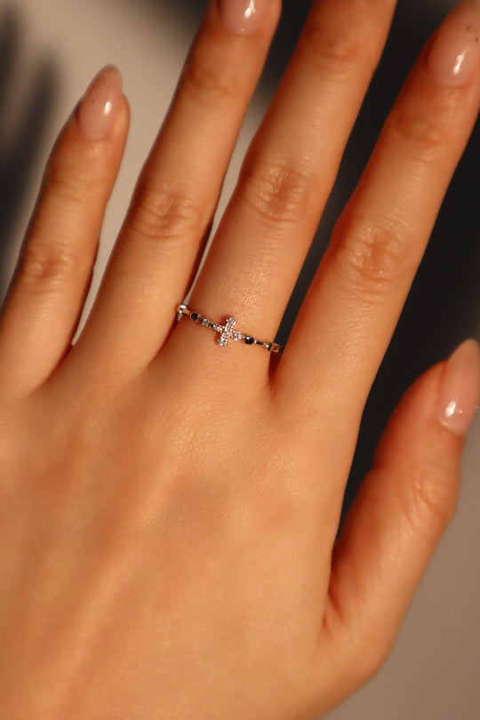 Anello a croce