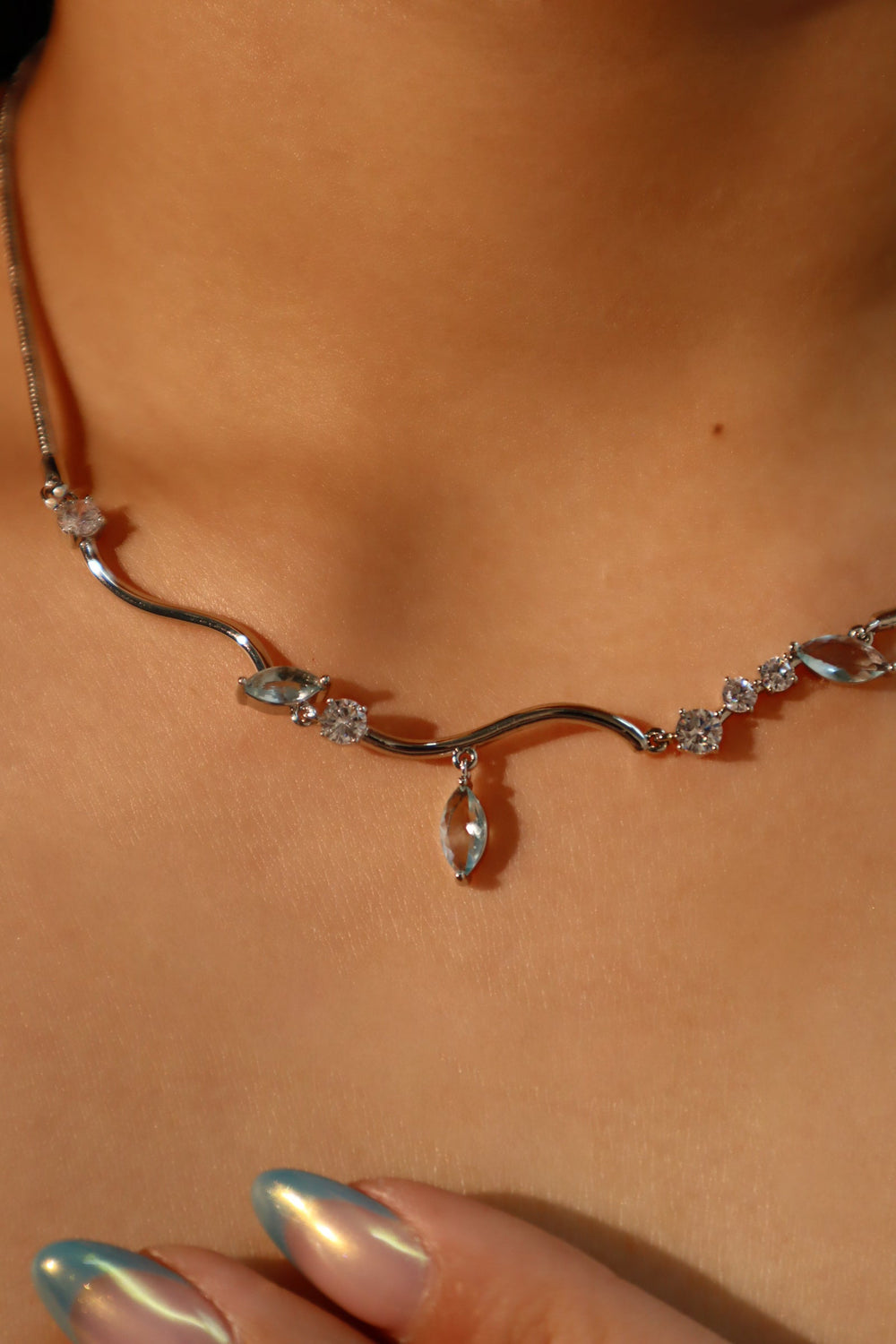 Collana con diamanti gemma blu