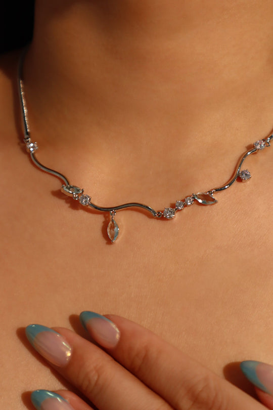 Collana con diamanti gemma blu