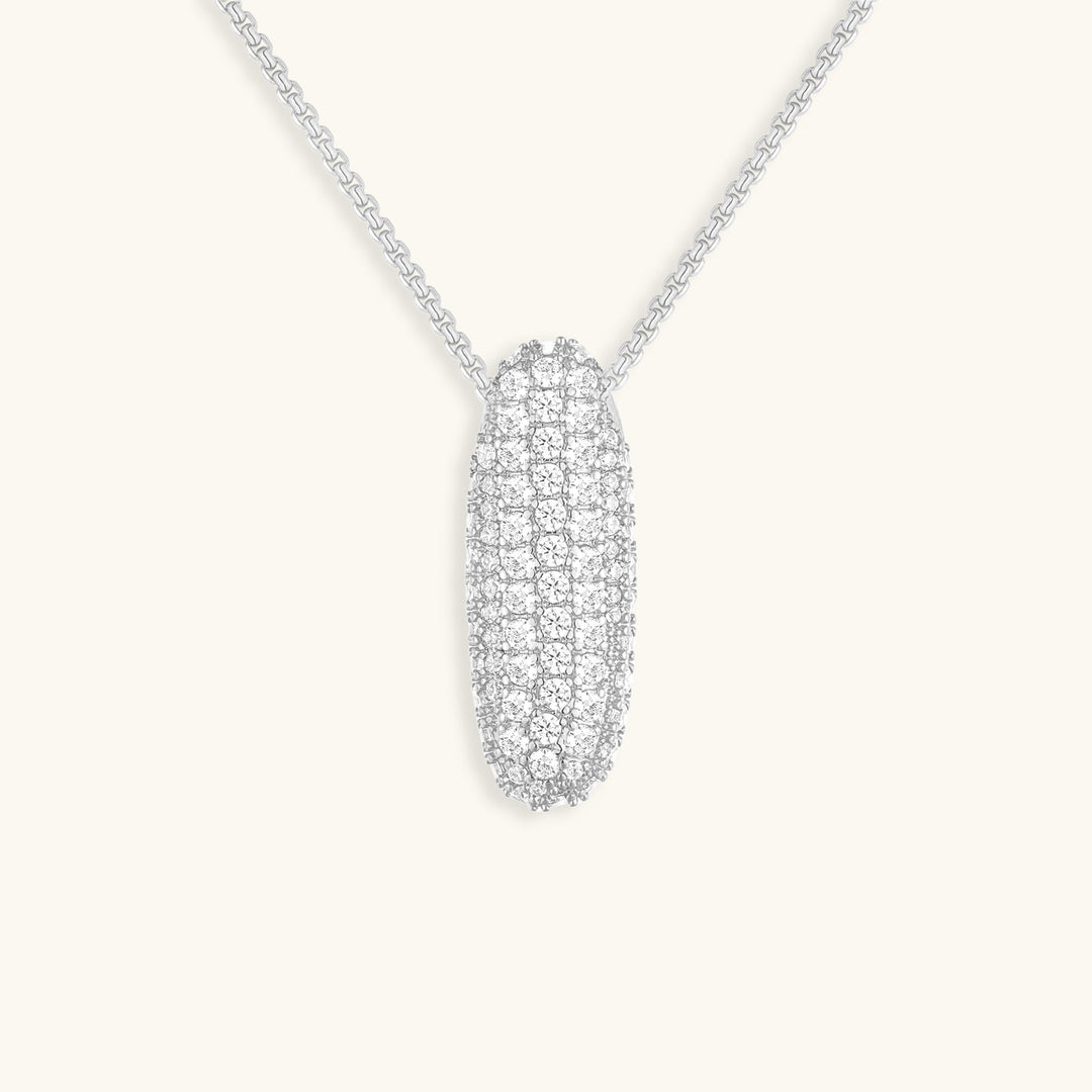 Collana con iniziale a bolla e diamanti