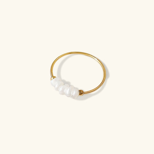 Anello in oro con perla d'acqua dolce Magnolia
