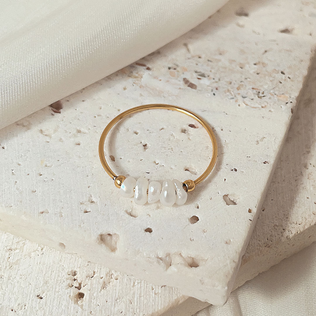 Anello in oro con perla d'acqua dolce Magnolia