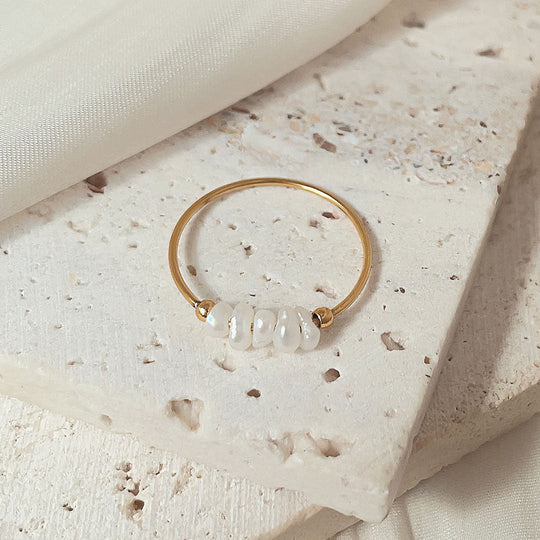 Anello in oro con perla d'acqua dolce Magnolia