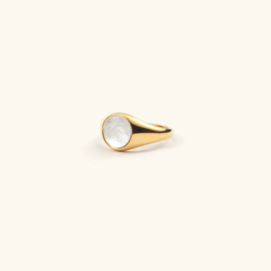 Anello in oro con madreperla