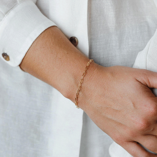 Bracciale a catena con graffetta dorata Maybelle