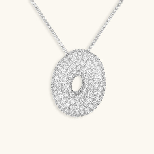Collana con iniziale a bolla e diamanti