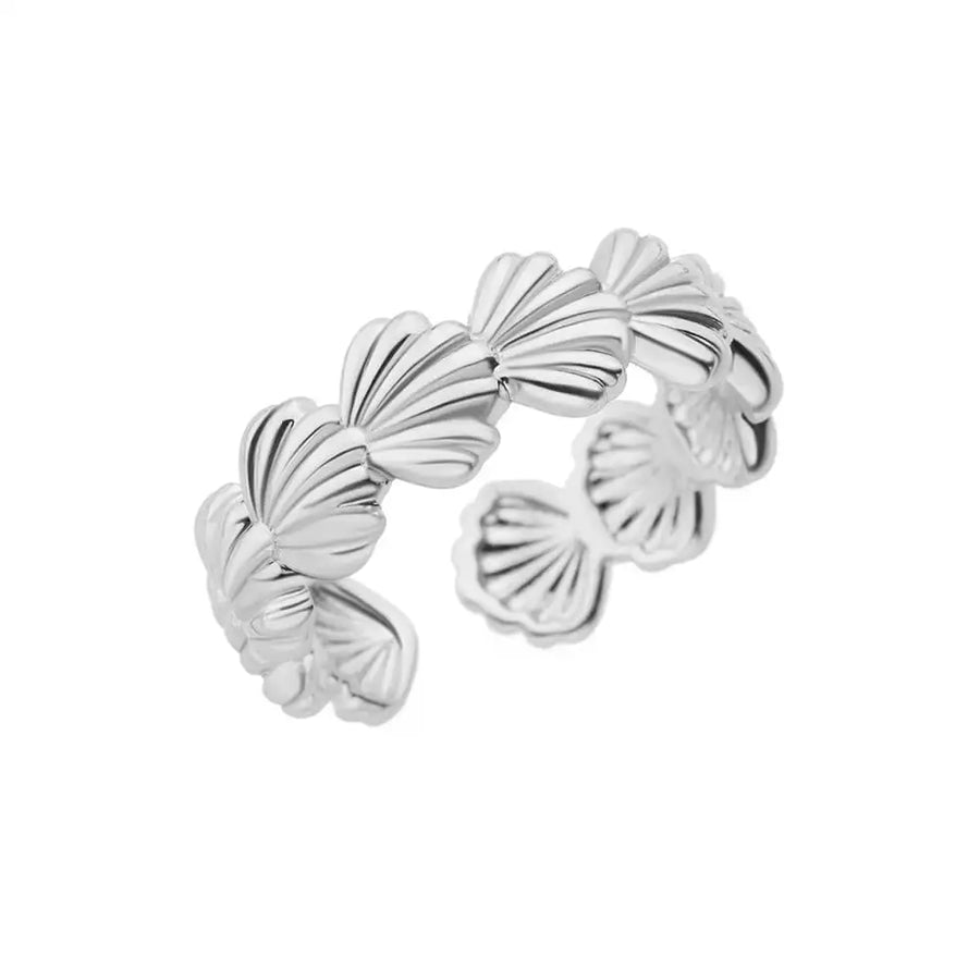 Anello con motivo a conchiglia