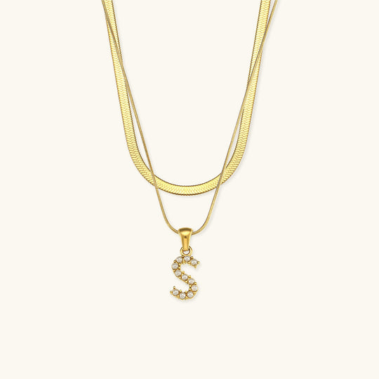Collana con lettera iniziale in oro a strati Fiona