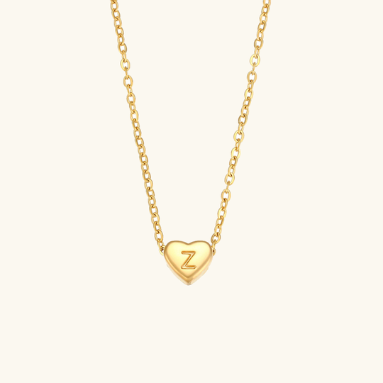 Collana in oro con iniziale a cuore