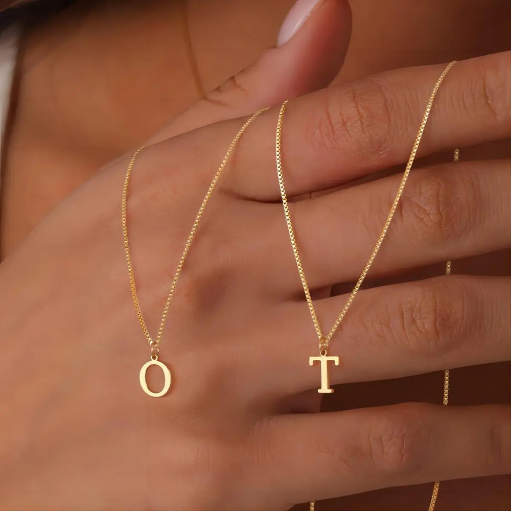 Collana con iniziali di lettere d'amore