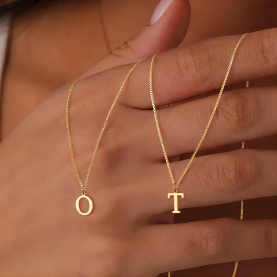 Collana con iniziali di lettere d'amore