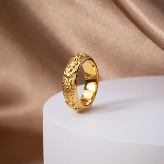 Anello in oro celeste