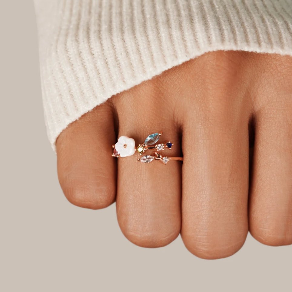 Anelli Crystal White Blossom in oro rosa