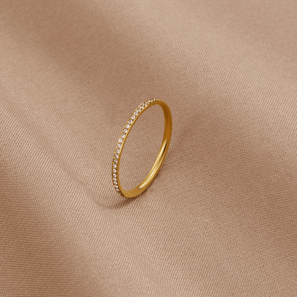 Anello Eternity in cristallo